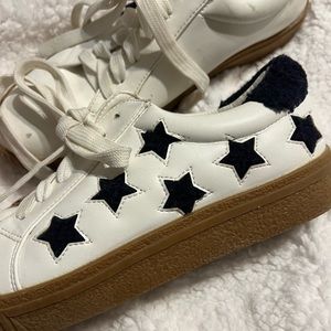 Vintage Havana limited white sneakers with blue Sherpa stars